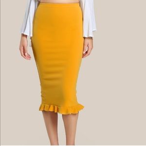 Mustard yellow pencil skirt